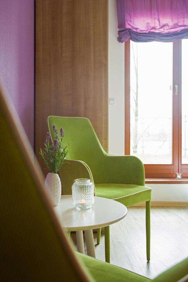 Design Hotel Romantick Тршебонь Экстерьер фото